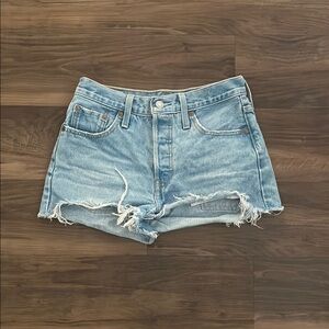 ♥️ SOLD ♥️Levi’s 501 Women's Jean Shorts